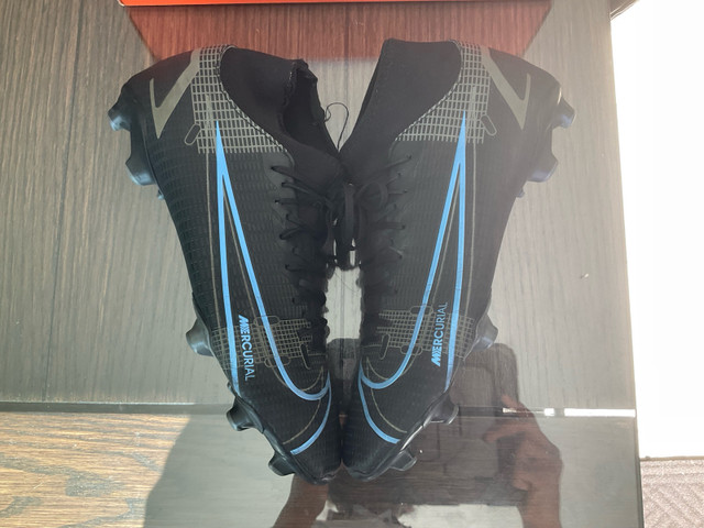 Nike Mercurial size us 10 dans Chaussures pour hommes  à Laval/Rive Nord - Image 4