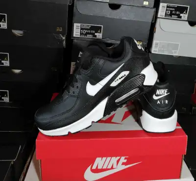 NIKE AIR MAX 90S PREMIUM WOMEN'S SZ7.5 BRAND NEW IN BOX, View more
