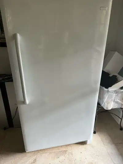 Frigidaire upright freezer Works perfectly