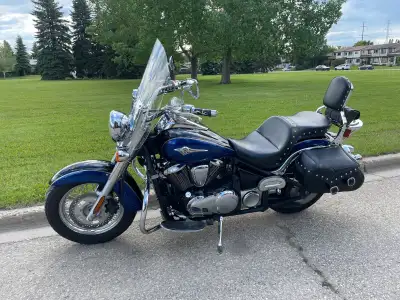 PENDING SALE Retiring from riding! Beautiful Low Rider Cruising Bike. Well maintained, runs and ride...