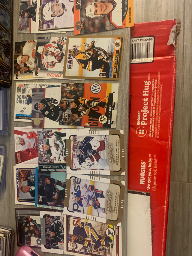 81 hockey cards in Arts & Collectibles in Cambridge