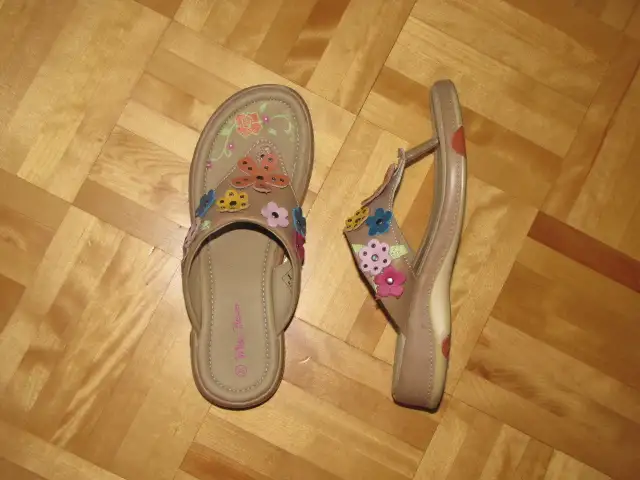 Sandales et souliers d'été in Kids & Youth in Longueuil / South Shore - Image 4