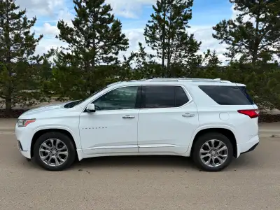 2018 all wheel drive Traverse Premier with only 88,500 km. Second owner. First owner is a friend. In...