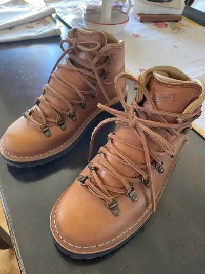 Danner boots for women size 8, View more