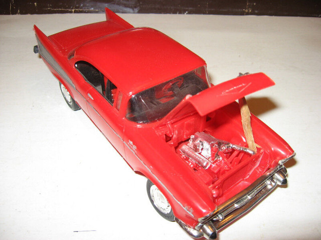 Hot Wheels Mustang Model kit auto déja coller dans Art et objets de collection  à Longueuil/Rive Sud - Image 2