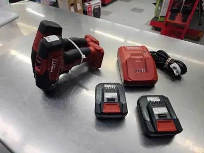 Ensemble de perceuse Hilti sid 2-A fourni avec chargeur et 2 batterie b22 2.6amp #d'inventaire:30008...