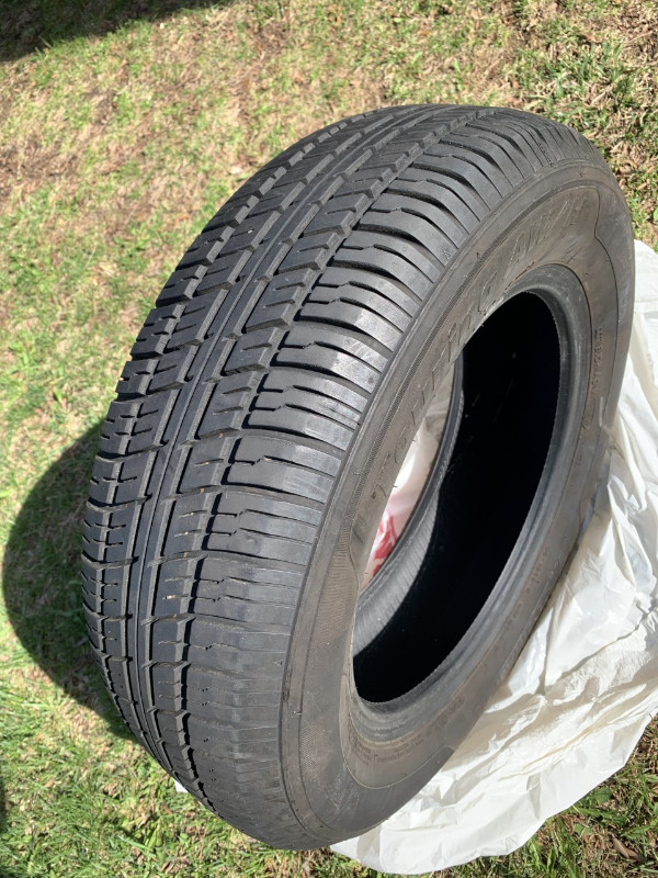 A Set of 2 All Season Tires (195/65R15) Tires Rims Hamilton Kijiji