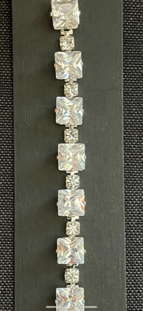 Cubic Zirconia Princess Cut Tennis Bracelet in Jewellery & Watches in Burnaby/New Westminster - Image 3