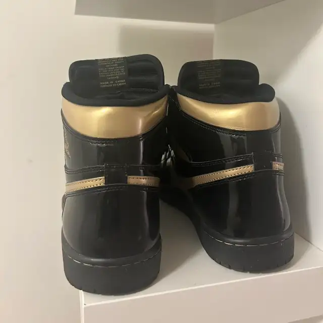 Retro Nike Jordan 1 in Men's Shoes in City of Toronto - Image 4