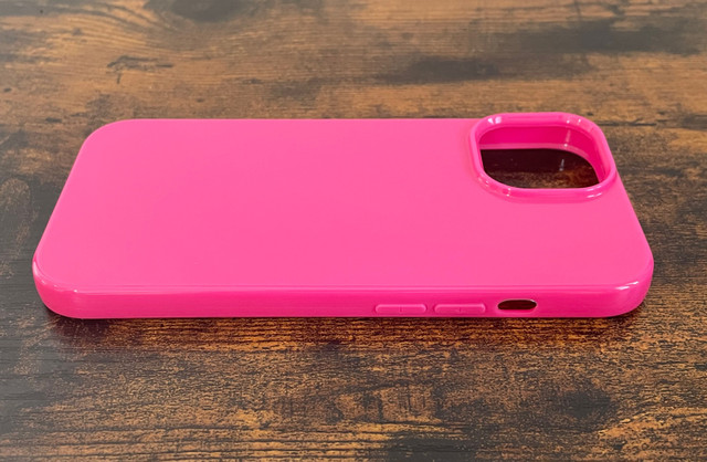 IPhone 15 Hot Pink Case in Cell Phone Accessories in Kingston