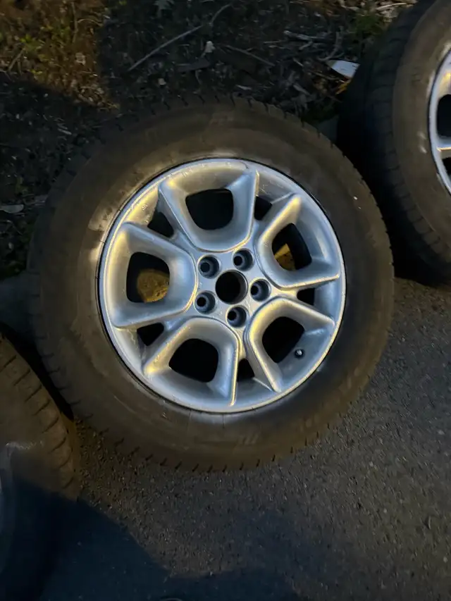 4X225/65/R17 Compasal summer tires on Toyota mags from rav4 in Tires & Rims in City of Montréal - Image 4