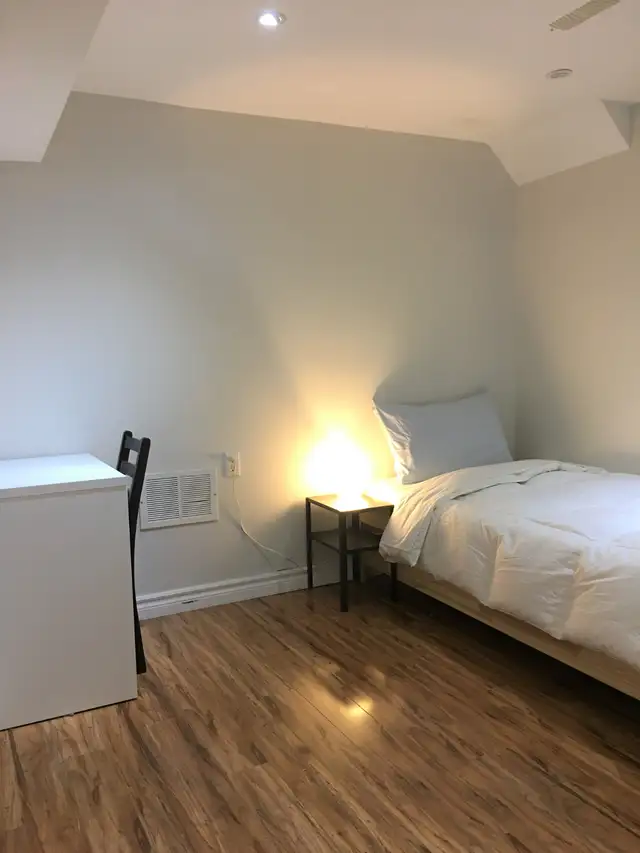 Great Location Nice Room for Rent-Sheppard/Warden
