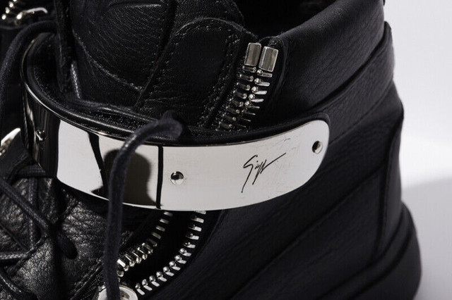 GIUSEPPE ZANOTTI high top silver buckles *LIKE NEW* dans Chaussures pour hommes  à Ville de Toronto - Image 4