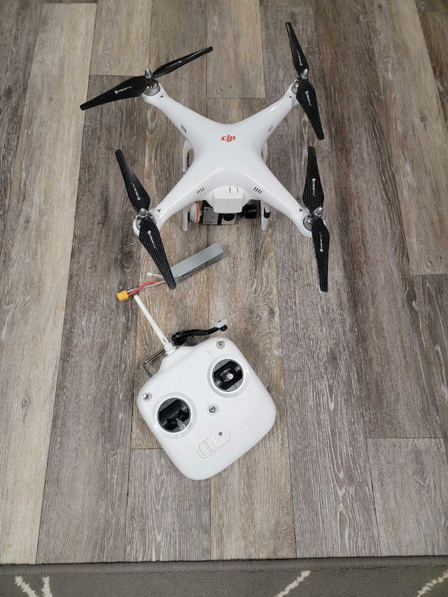 Dji phantom fpv hd 2d gimball in Hobbies & Crafts in Kitchener / Waterloo