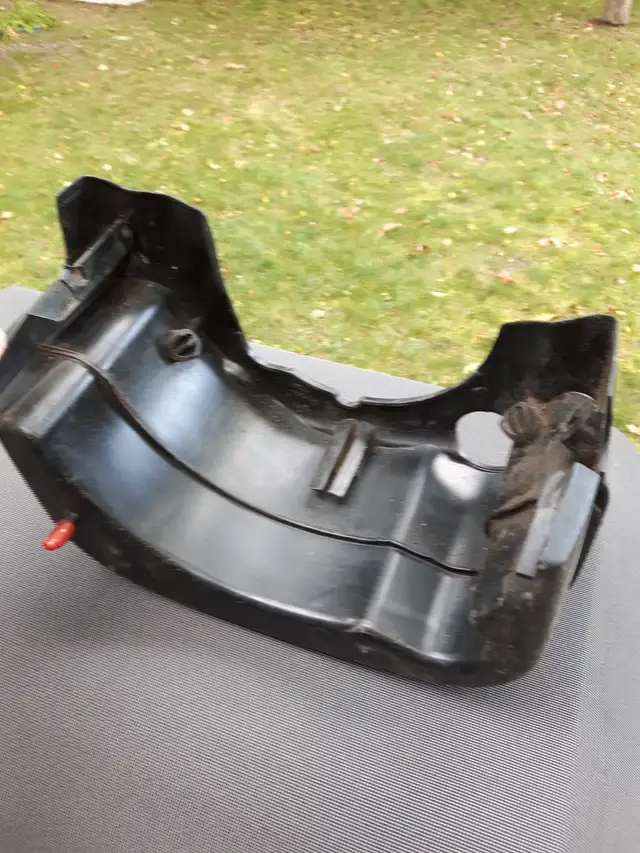 Réservoir essence pour petit moteur in Lawnmowers & Leaf Blowers in Longueuil / South Shore - Image 3