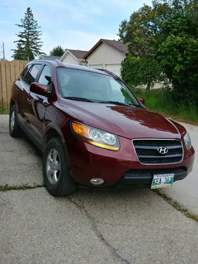 For sale: 2009 Hyundai Santa Fe 3.3L engine, V6 AWD, cruise, etc 193,504 km - not safetied, strictly...