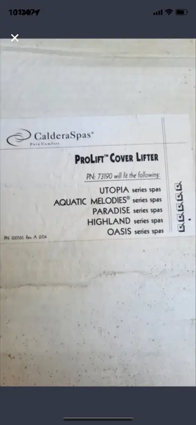 Hot tub cover lifter. Brand new never used. Bought it for my hot tub but ended up not needing it. Mi...