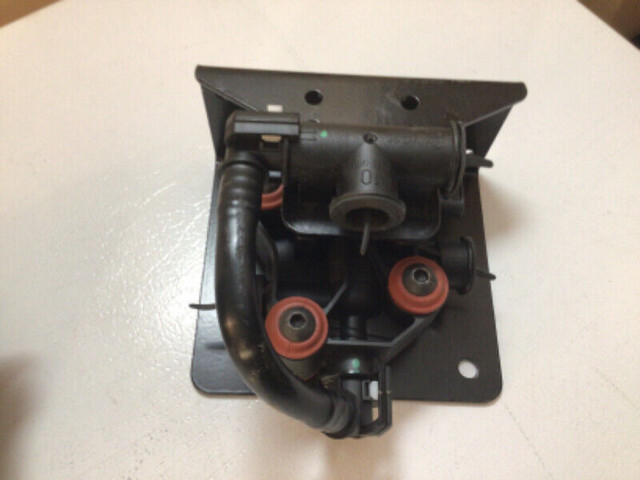Voss 24 Volt Coolant Valve in Other in London - Image 2