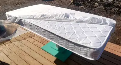 Like new – only used for 3 nights. Selling because we upgraded to a larger size.