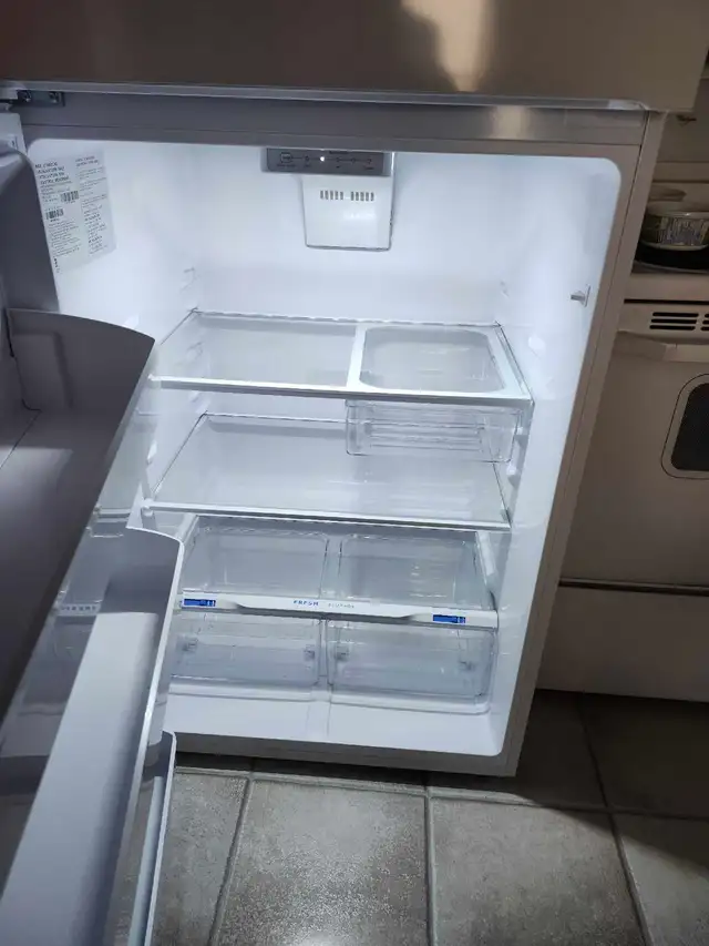 Réfrigérateur Frigidaire Neuf in Refrigerators in Québec City - Image 6