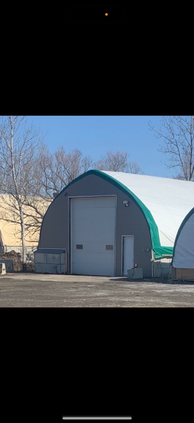 Warehouse/garage for rent in Commercial & Office Space for Rent in Ottawa - Image 2