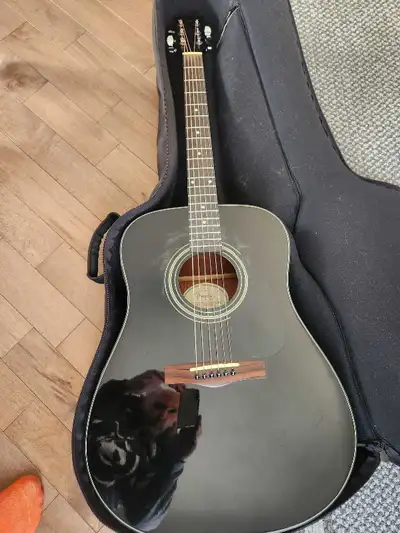 Guitare sèche et électrique, View more