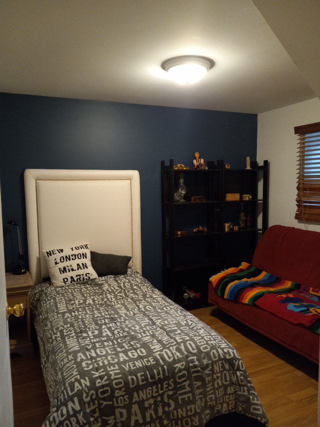 Jolie chambre à louer à Bois-des-Filion — photo 1