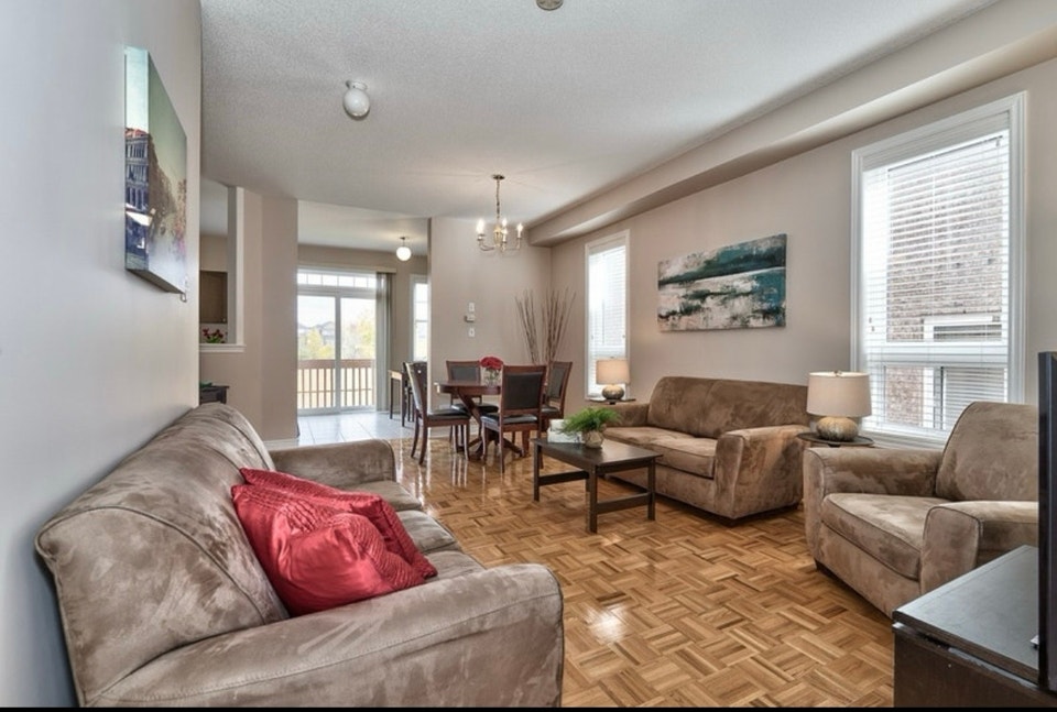 4 bed 2 1/2 washroom 2+ car parking semi detached house for rent 2