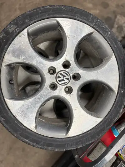 225/40R18 Dynamo UHP 801 Dot 1424 9/32nds. 2011 GTI 18” Detroit wheels.