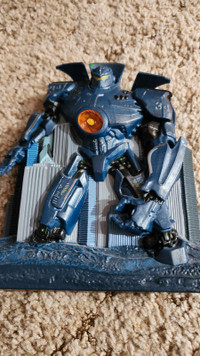 PACIFIC RIM BLUE RAY IN COLLECTABLE CASE