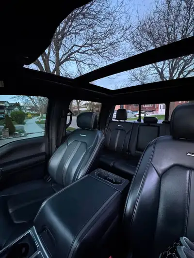 PRIVATE SALE 1 OWNER FORD F150 2019 PLATINUM 5.0 COYOTE 350k KM DRIVE EXCELENT NO ISSUE FULLY LOADED...