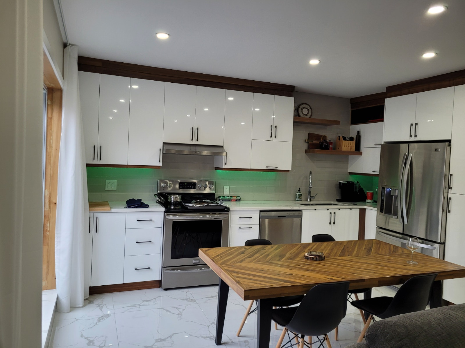 APPARTEMENT 5 1/2 NEUF,LUMINEUX ET MODERNE! — photo 2
