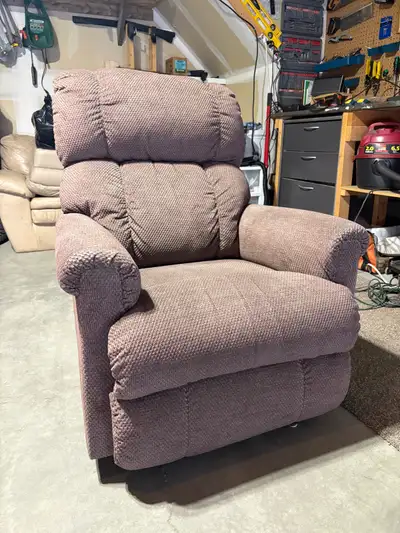 *LIKE NEW* Electric La-Z-Boy Recliner, View more