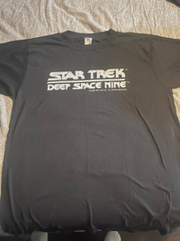 1993 vintage large t-shirt   Star trek 