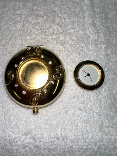 ESTEE LAUDER “PERFECT TIMING COMPACT” GOLD TONE WATCH CLOCK, View more