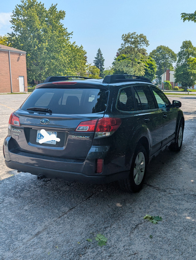 2011 Subaru Outback. Fine shape in Cars & Trucks in Kingston - Image 2