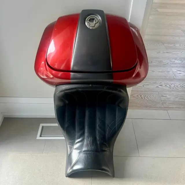 Corbin Smuggler seat for BMW K1600 in Motorcycle Parts & Accessories in Hamilton - Image 8