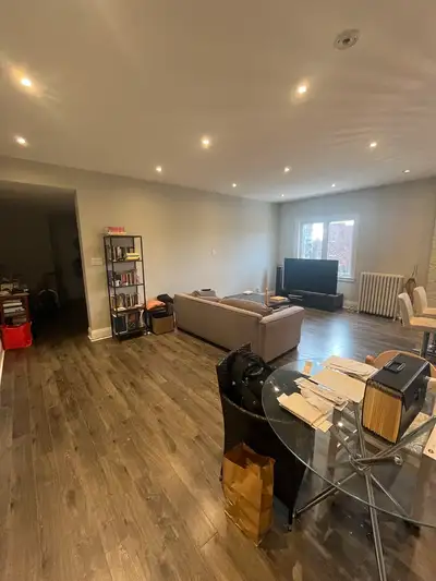 $859- SUBLET - Room in 3br Unit - St. Clair & Christie - Jul/Aug