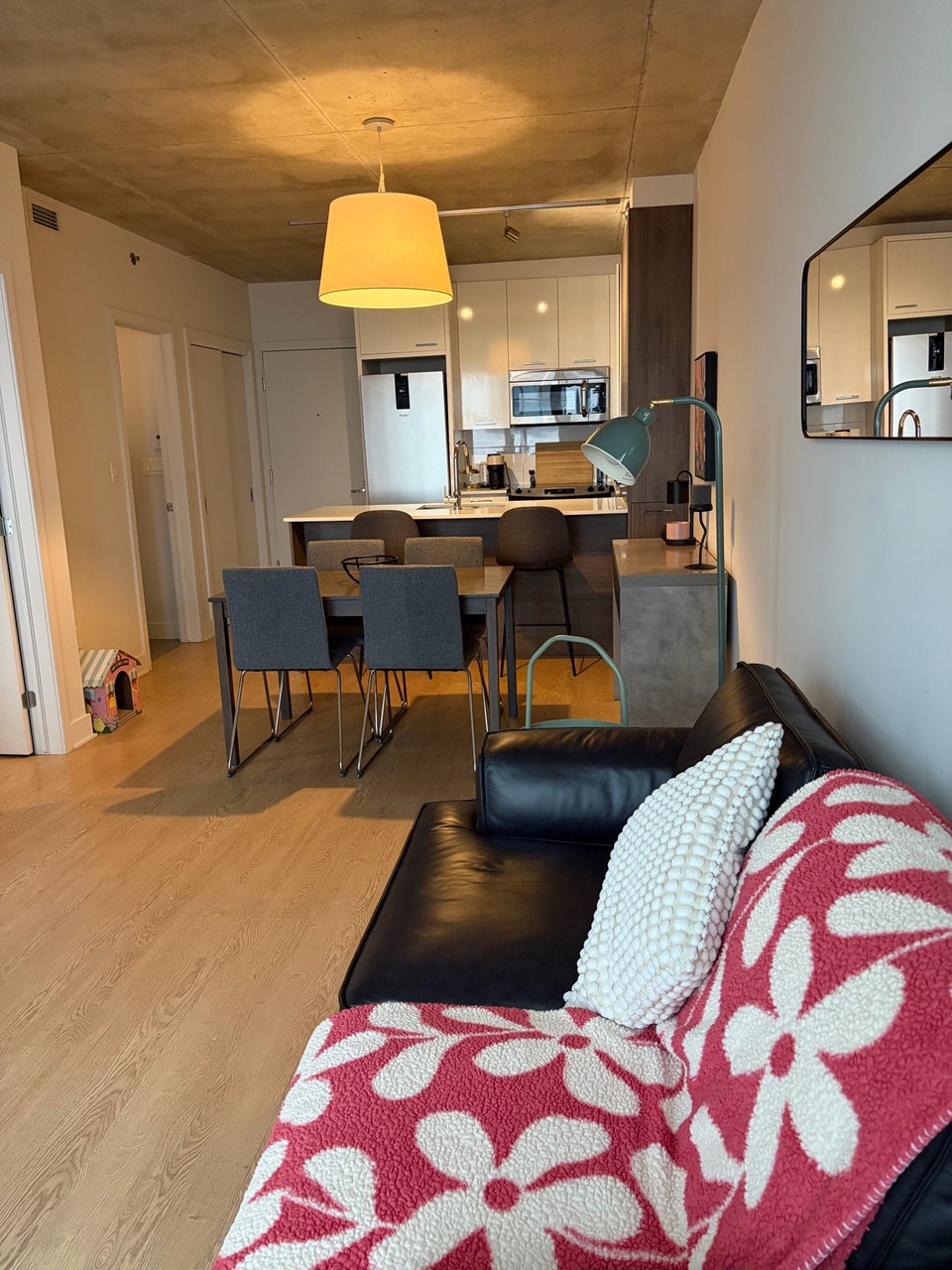 One bedroom apartment - Old Montreal 2