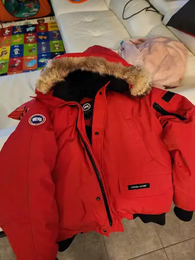 Canada Goose Men's Medium Bomber Jacket, View more