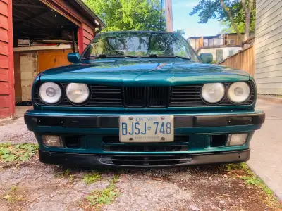 1991 BMW e30, 325i Convertible for sale. The car is being sold as is. Comes with the body colour har...