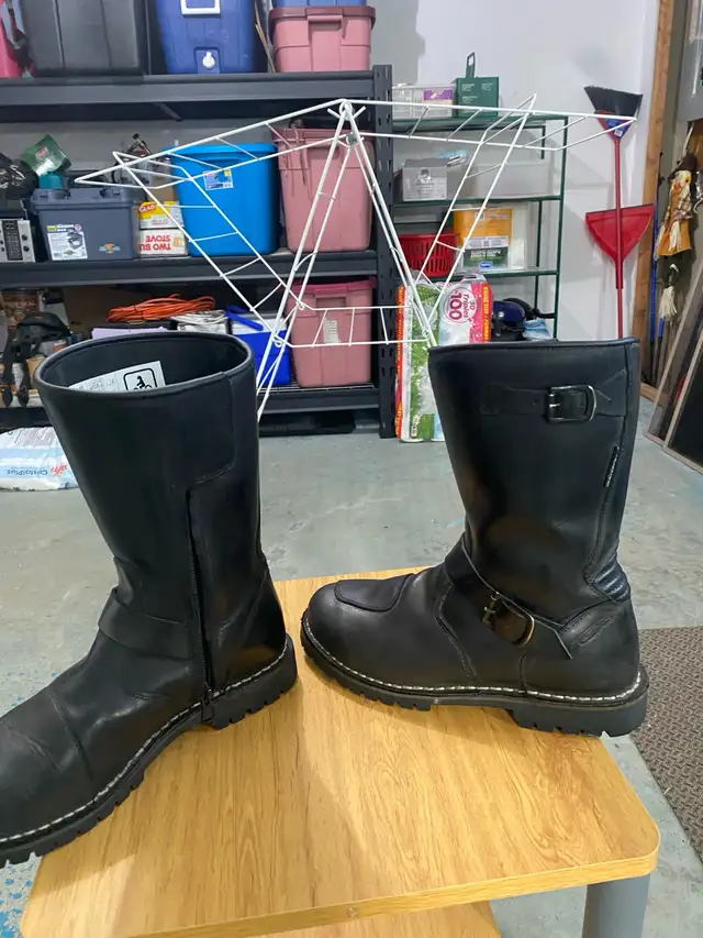 Bottes de moto in Other in Granby - Image 2