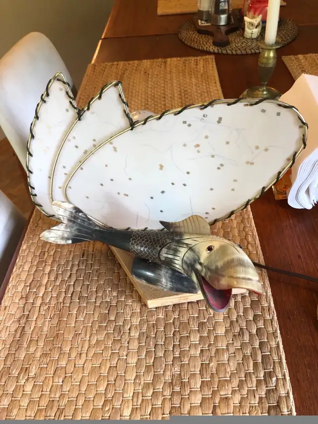 MCM Hand Carved Fish Lamp Made Horn, Wood & Fiberglass Shade in Arts & Collectibles in City of Toronto - Image 6