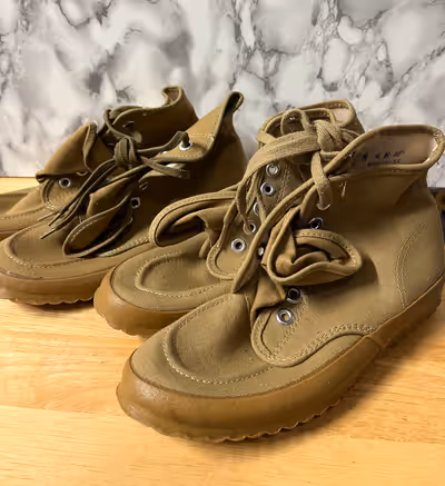 Vintage LL Bean Lace Up Canvas Boots. New High Top Hiking Shoes size 4. From a smoke and pet free ho...