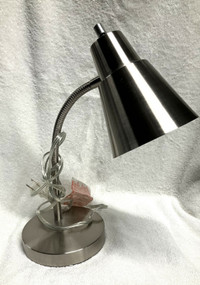 Metal, Adjustable, Desk Lamp: Like New Condition