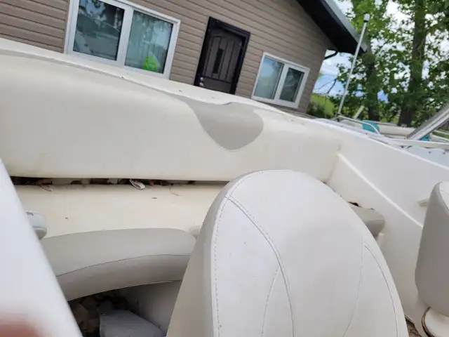Glastron Boat in Powerboats & Motorboats in Moose Jaw - Image 6