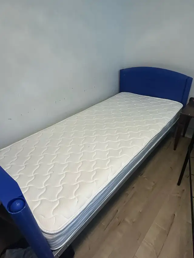 twin bunk bed in Beds & Mattresses in Charlottetown - Image 3