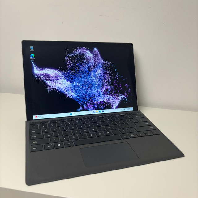 Laptop Surface Pro touchscreen 3K| i5| 4Go RAM & 128Go SSD | dans Portables  à Ville de Montréal