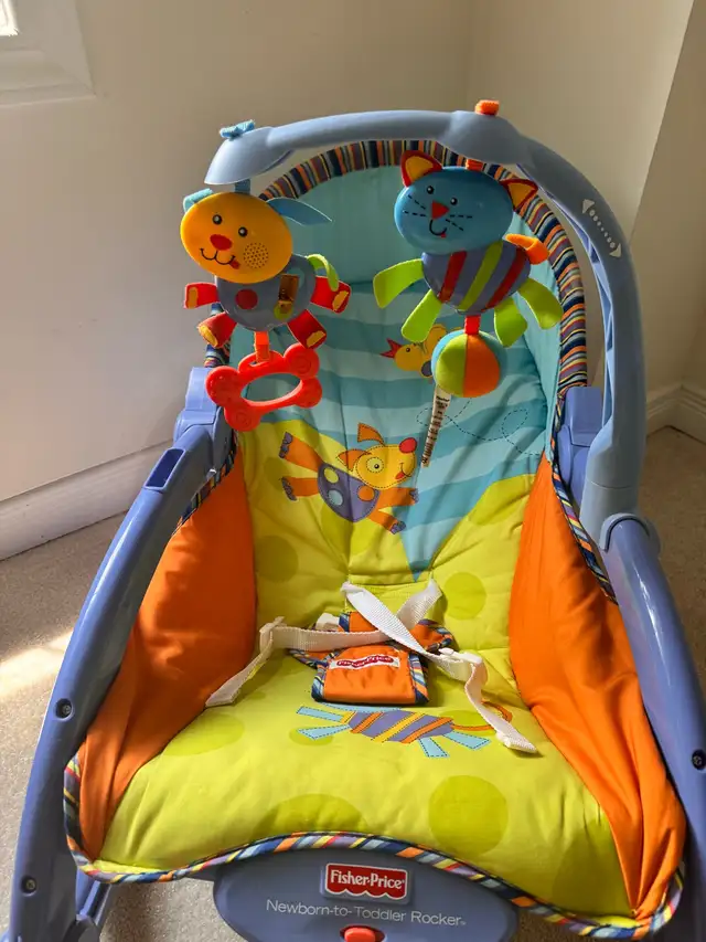 Fisher-Price Newborn-to-Toddler Rocker in Playpens, Swings & Saucers in Oshawa / Durham Region - Image 3