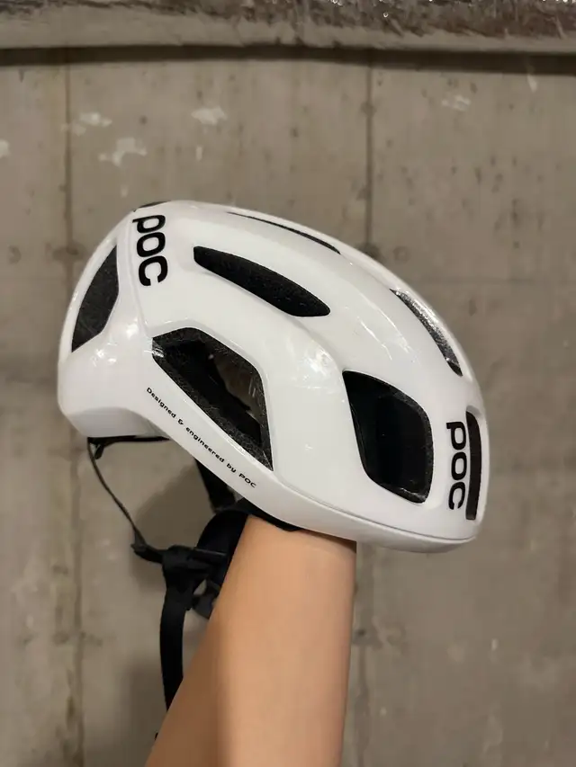 POC Ventral Air Helmet - Medium - Excellent Condition in Other in Markham / York Region - Image 2